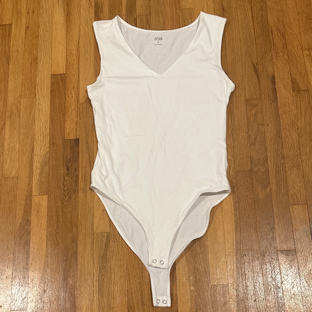 *last chance* a.n.a | Classic White bodysuit Top